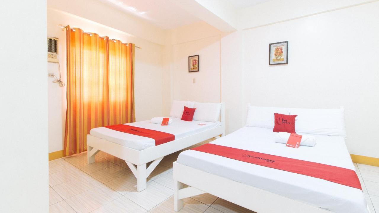 Reddoorz @ Golden Skye Hotel Guagua Exteriör bild